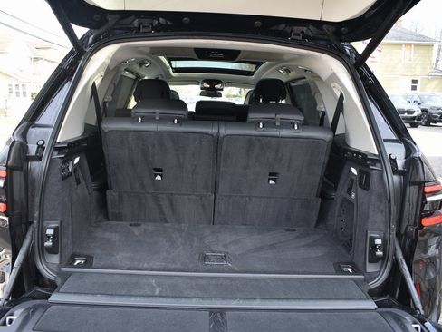 Used 2025 BMW X7 xDrive40i image 38