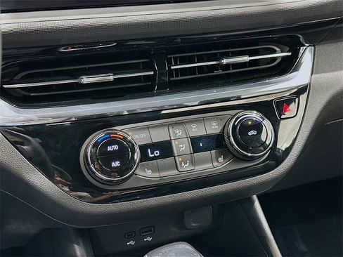 Used 2025 Buick Envista Sport Touring w/ Convenience I Package image 14