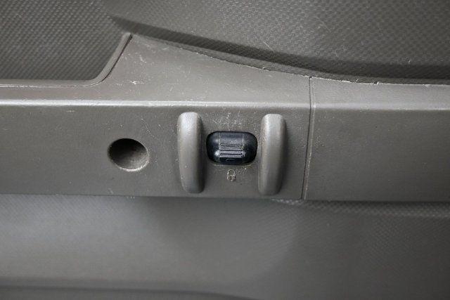 Used 2007 Jeep Wrangler Unlimited Sahara RWD image 14