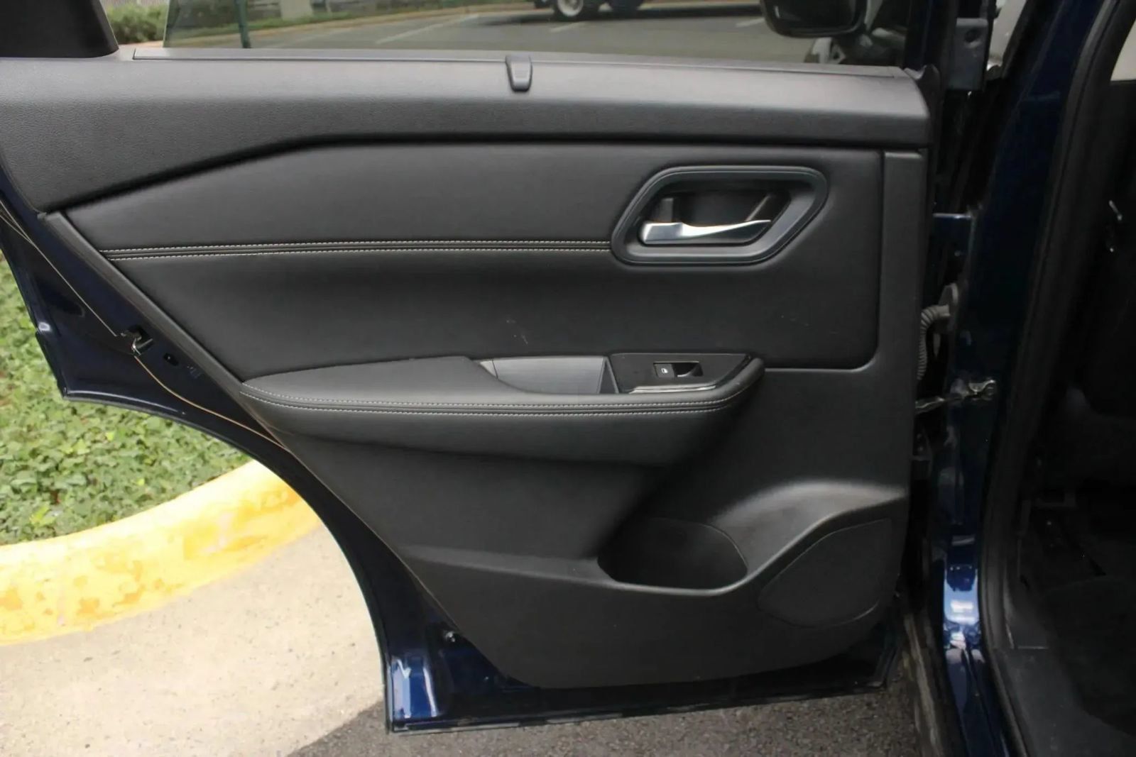 Used 2024 Nissan Rogue SV w/ SV Premium Package AWD/4WD image 42