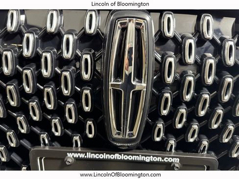 New 2026 Lincoln Aviator AWD image 11