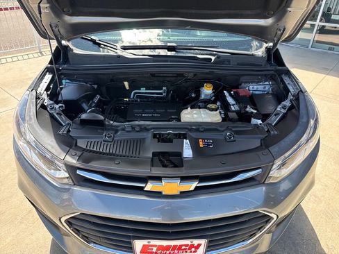 Used 2020 Chevrolet Trax LS FWD image 21