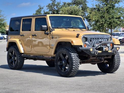 Used 2013 Jeep Wrangler Unlimited Sport AWD/4WD image 7