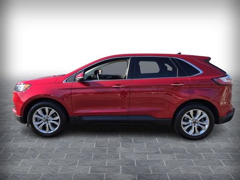 Used 2024 Ford Edge Titanium image 4