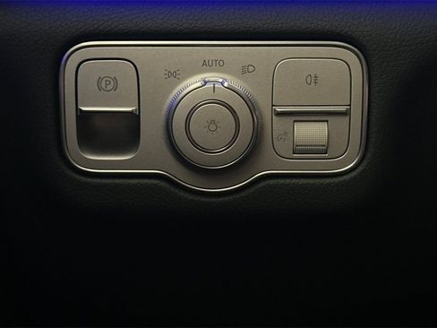 Certified 2025 Mercedes-Benz GLE 350 4MATIC image 36