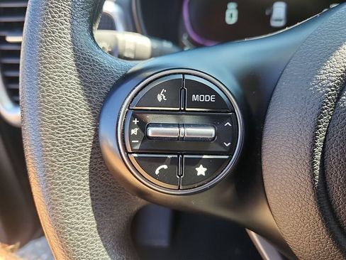 Used 2023 Kia Soul LX FWD image 24