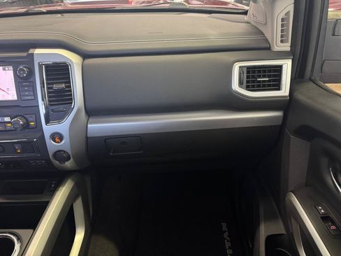 Used 2019 Nissan Titan Platinum Reserve AWD/4WD image 22