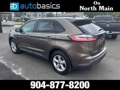Used 2019 Ford Edge SE FWD image 3