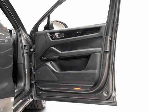 Used 2021 Porsche Cayenne Coupe image 52