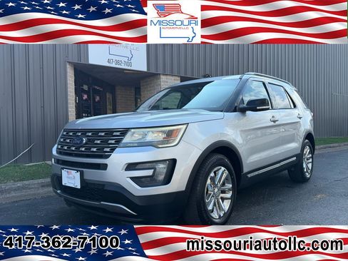 Used 2016 Ford Explorer XLT image 1