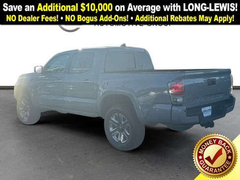 Used 2018 Toyota Tacoma Limited image 4