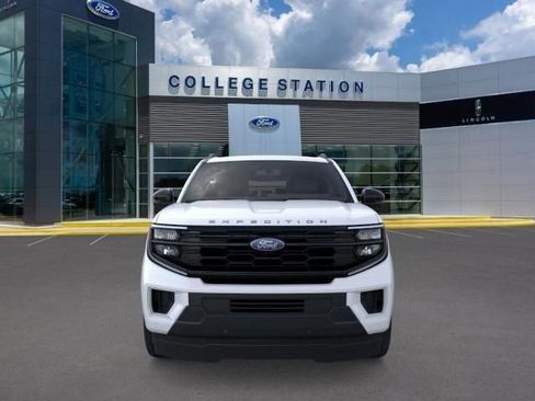 New 2025 Ford Expedition Active image 6