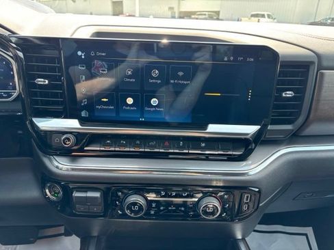 Certified 2023 Chevrolet Silverado 1500 High Country w/ High Country Premium Package AWD/4WD image 13