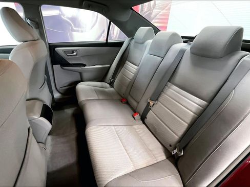 Used 2017 Toyota Camry LE FWD image 26