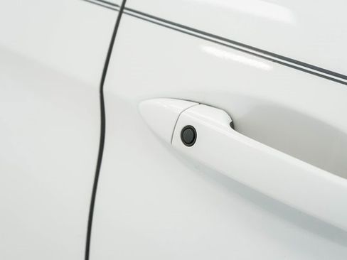 Used 2020 Honda Ridgeline Sport image 9