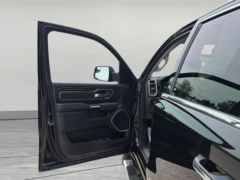 Used 2022 RAM 1500 Laramie AWD/4WD image 15