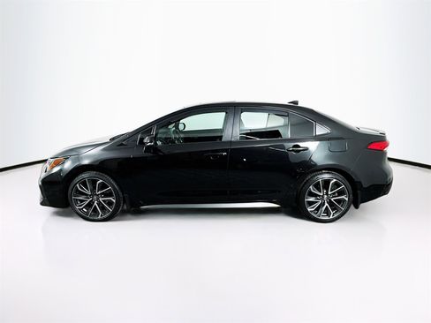 Used 2021 Toyota Corolla SE w/ SE Premium Package image 4