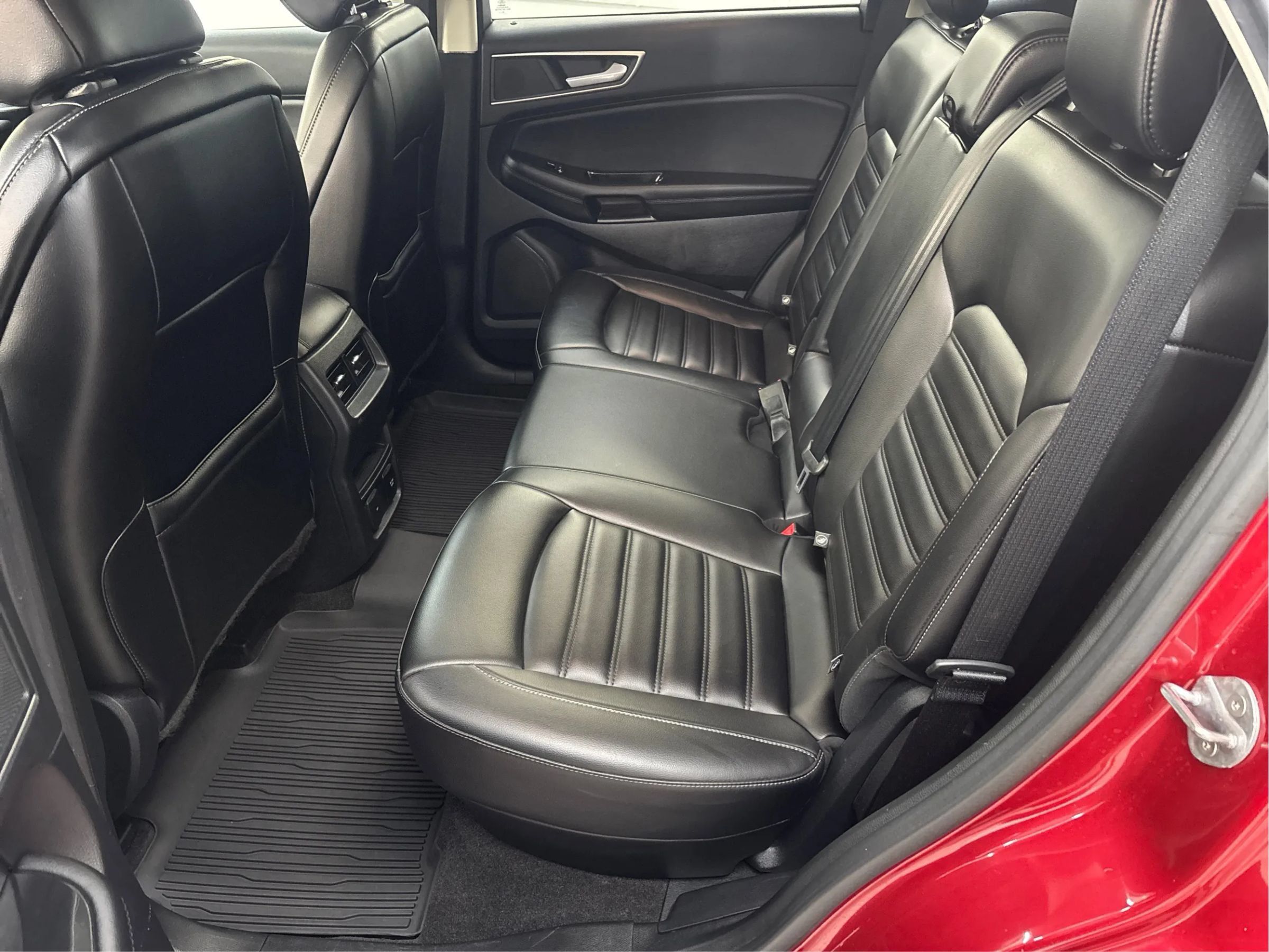 Used 2020 Ford Edge SEL w/ Convenience Package AWD/4WD image 14
