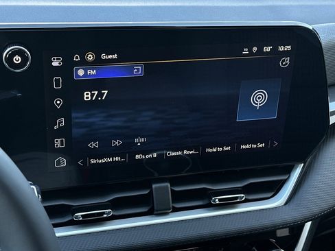 New 2026 Chevrolet Equinox LT image 18