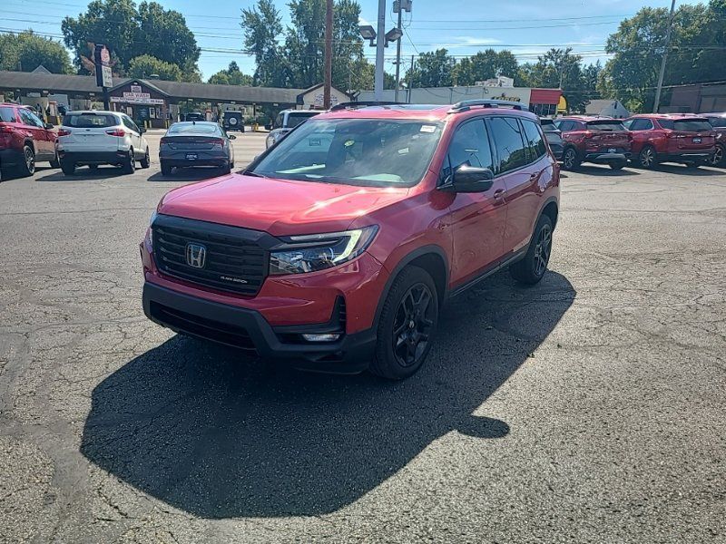Used 2024 Honda Passport Black Edition image 2