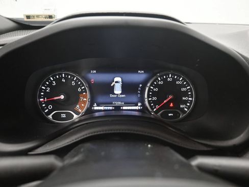 Used 2022 Jeep Renegade Altitude AWD/4WD image 4