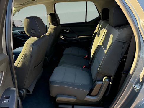 Used 2020 Chevrolet Traverse LS image 7