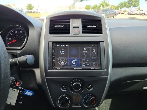 Used 2018 Nissan Versa SV FWD image 10