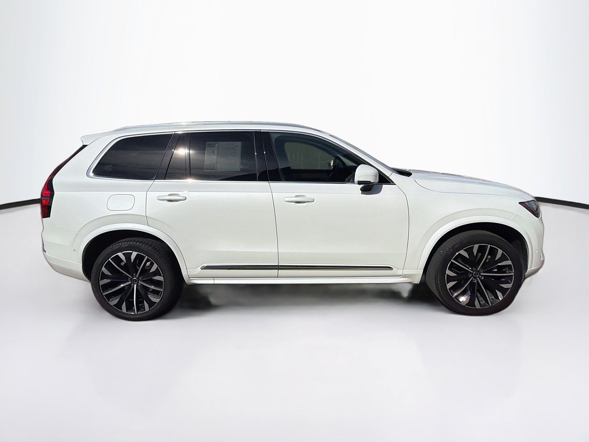 Used 2025 Volvo XC90 B6 Plus AWD/4WD image 10