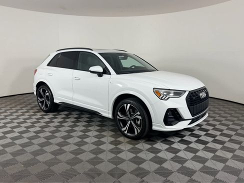 Used 2024 Audi Q3 2.0T Premium Plus AWD/4WD image 1