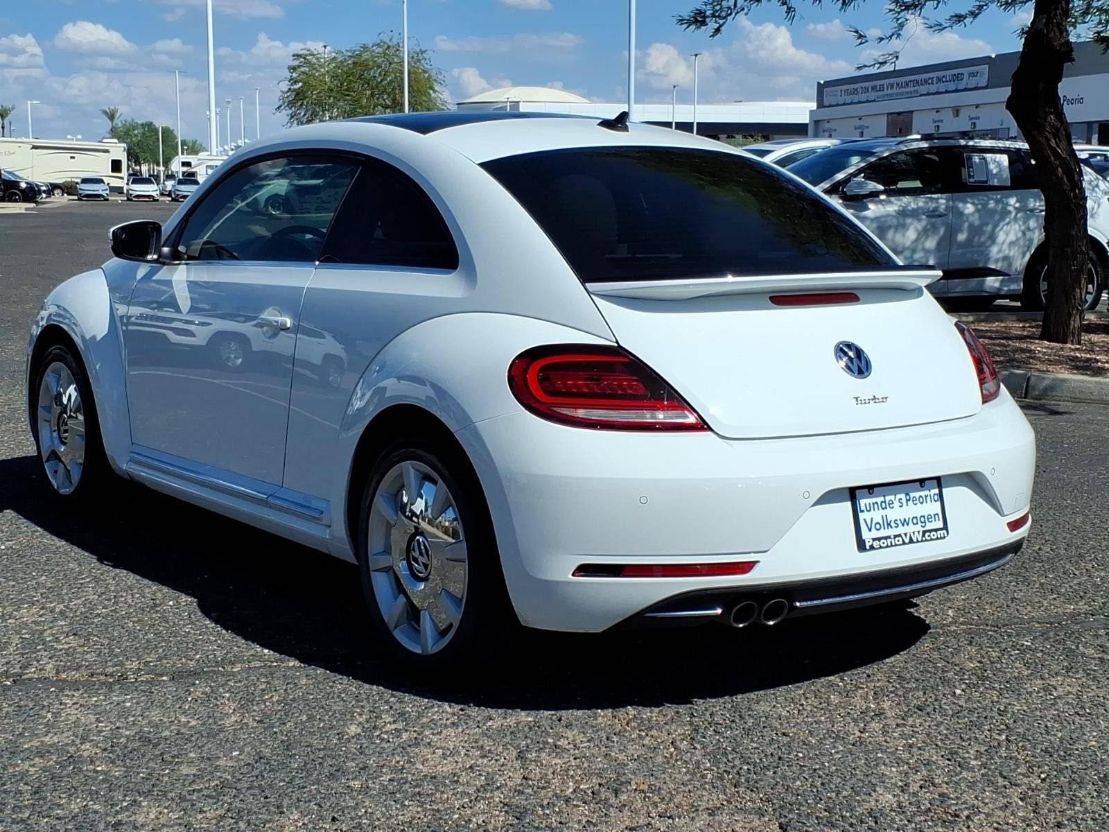 Used 2019 Volkswagen Beetle 2.0T SE FWD image 5
