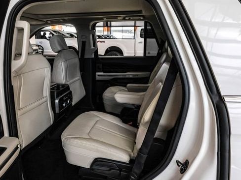 Used 2021 Ford Expedition Platinum image 36