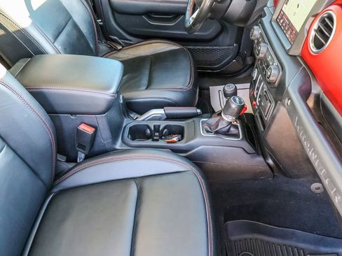 Used 2019 Jeep Wrangler Rubicon AWD/4WD image 17
