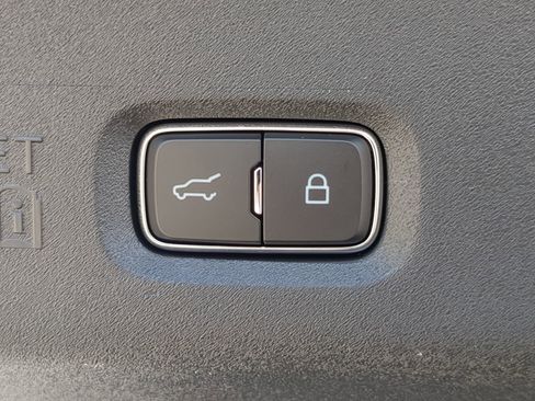 New 2026 Ford Expedition Active image 42