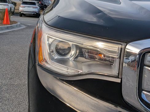 Used 2018 GMC Acadia Denali w/ Technology Package image 11