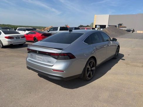 Used 2023 Honda Accord Sport image 3