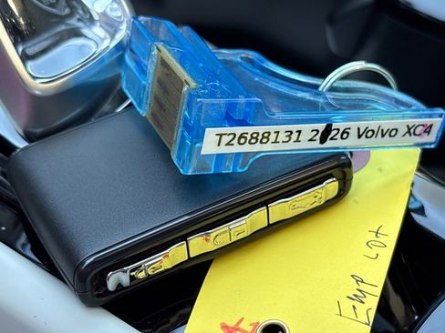 New 2026 Volvo XC40 B4 Plus w/ Protection Package Premier image 23