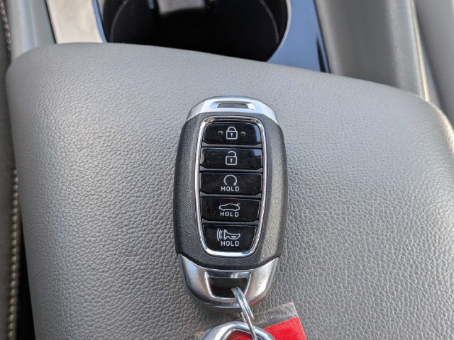 Used 2023 Hyundai Elantra SEL w/ Convenience Package FWD image 30