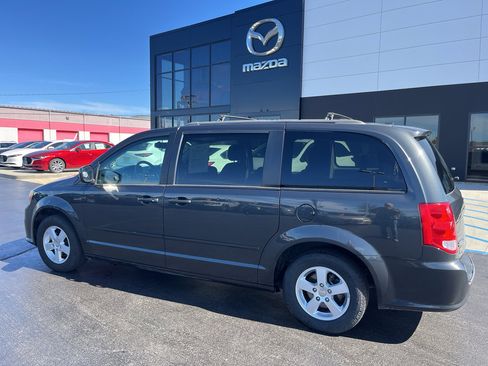 Used 2011 Dodge Grand Caravan Mainstreet w/ PWR Convenience Group image 3