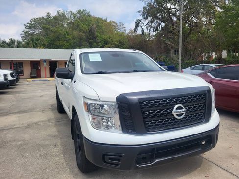 Used 2019 Nissan Titan S RWD image 7