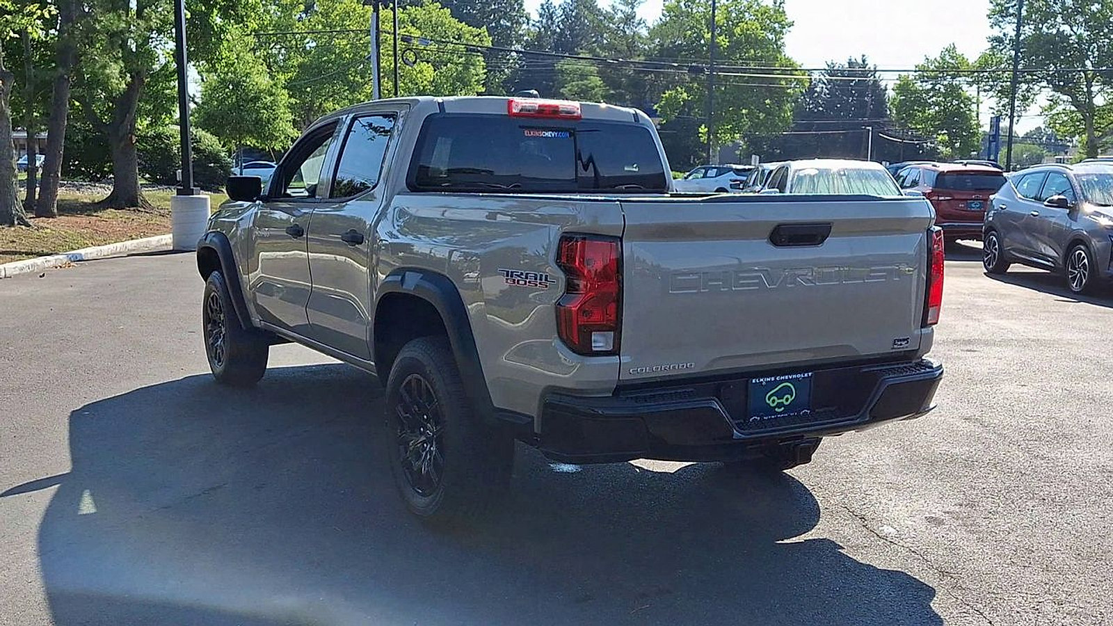 Certified 2024 Chevrolet Colorado Trail Boss w/ Advanced Trailering Package AWD/4WD image 9