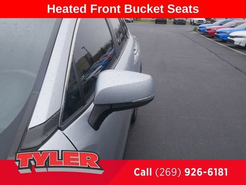 Used 2023 Toyota Corolla Cross XLE FWD image 11