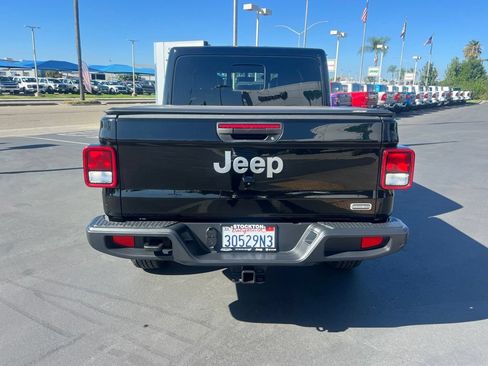 Used 2022 Jeep Gladiator Overland w/ Popular Equipment Package AWD/4WD image 13