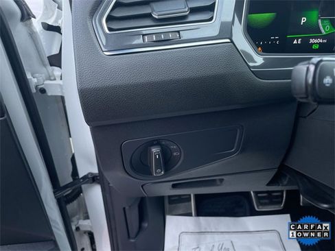 Used 2023 Volkswagen Tiguan SE R-Line image 12