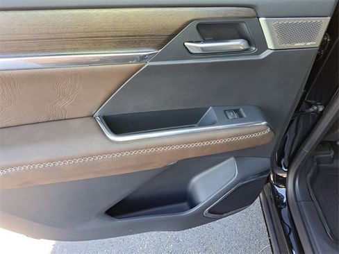 New 2026 GMC Acadia Denali Ultimate w/ LPO, Floor Liner Package image 10