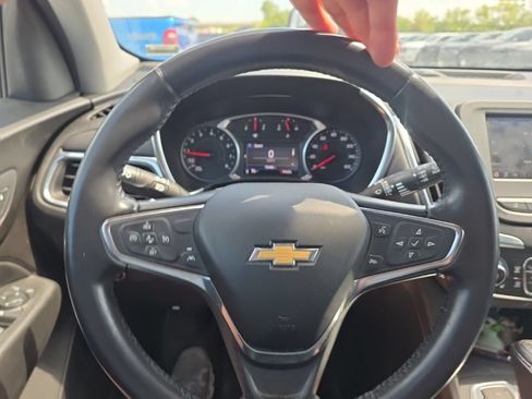 Used 2021 Chevrolet Equinox LT AWD/4WD image 13