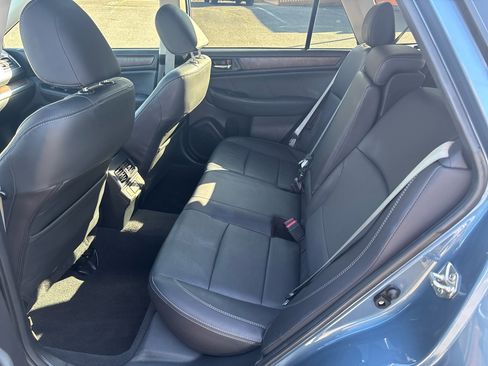 Used 2018 Subaru Outback 2.5i Limited w/ 50th Anniversary Edition image 10