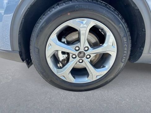 Used 2025 Ford Escape ST-Line FWD image 10