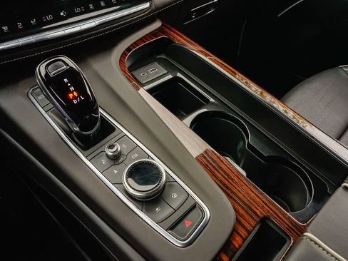 Certified 2023 Cadillac Escalade ESV Premium Luxury image 19