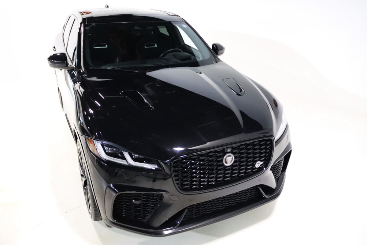 Used 2022 Jaguar F-PACE SVR AWD/4WD image 6