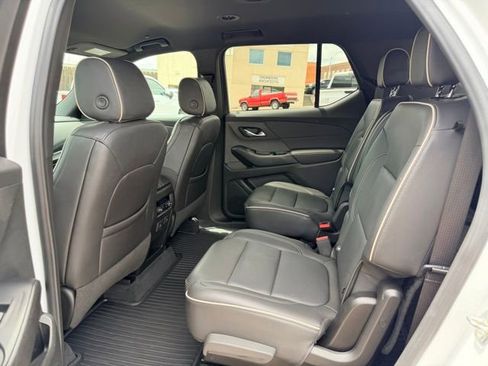 Used 2022 Chevrolet Traverse Premier AWD/4WD image 30